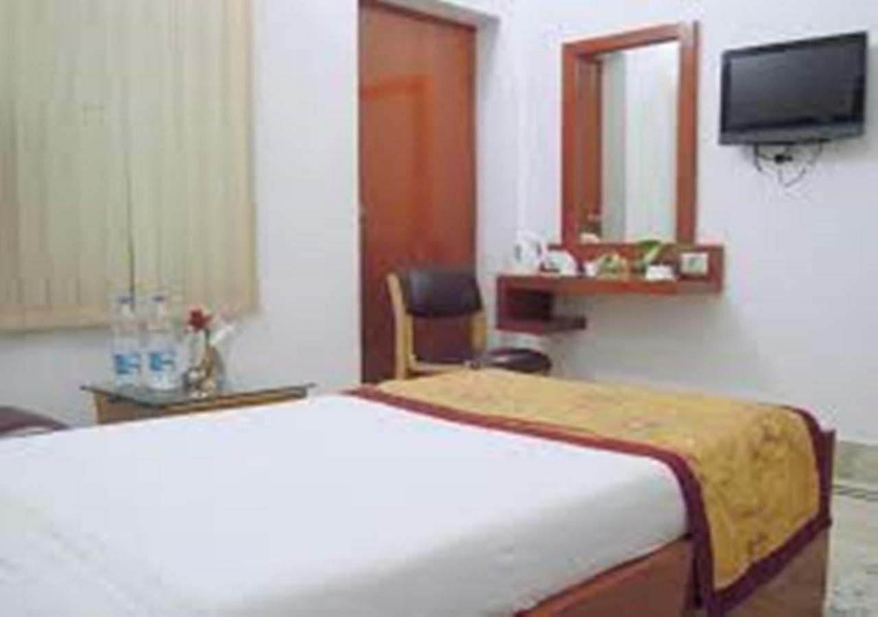 Hotel Tokyo Vihar Bodh Gaya Exterior foto